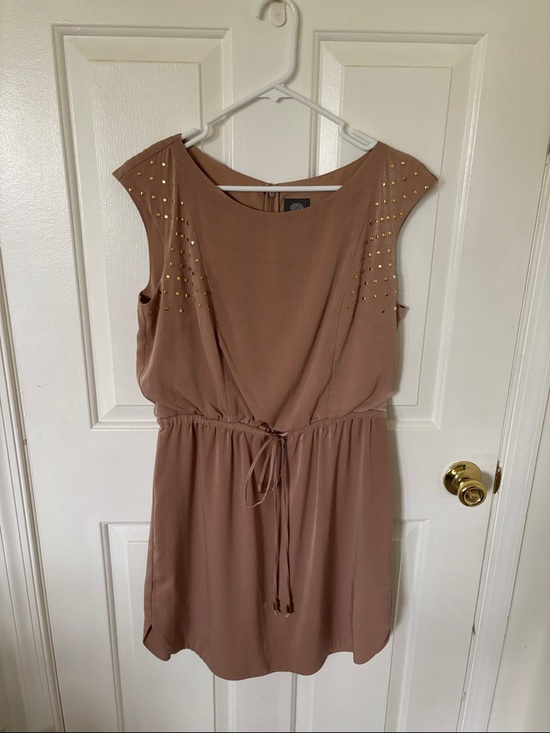 Vince Camuto Dresses & Skirts - Vince Camuto Taupe Stud-Shoulder Drawstring Mini Dress